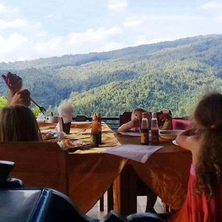 Aris Homestay And Warung Made Munduk Zewnętrze zdjęcie