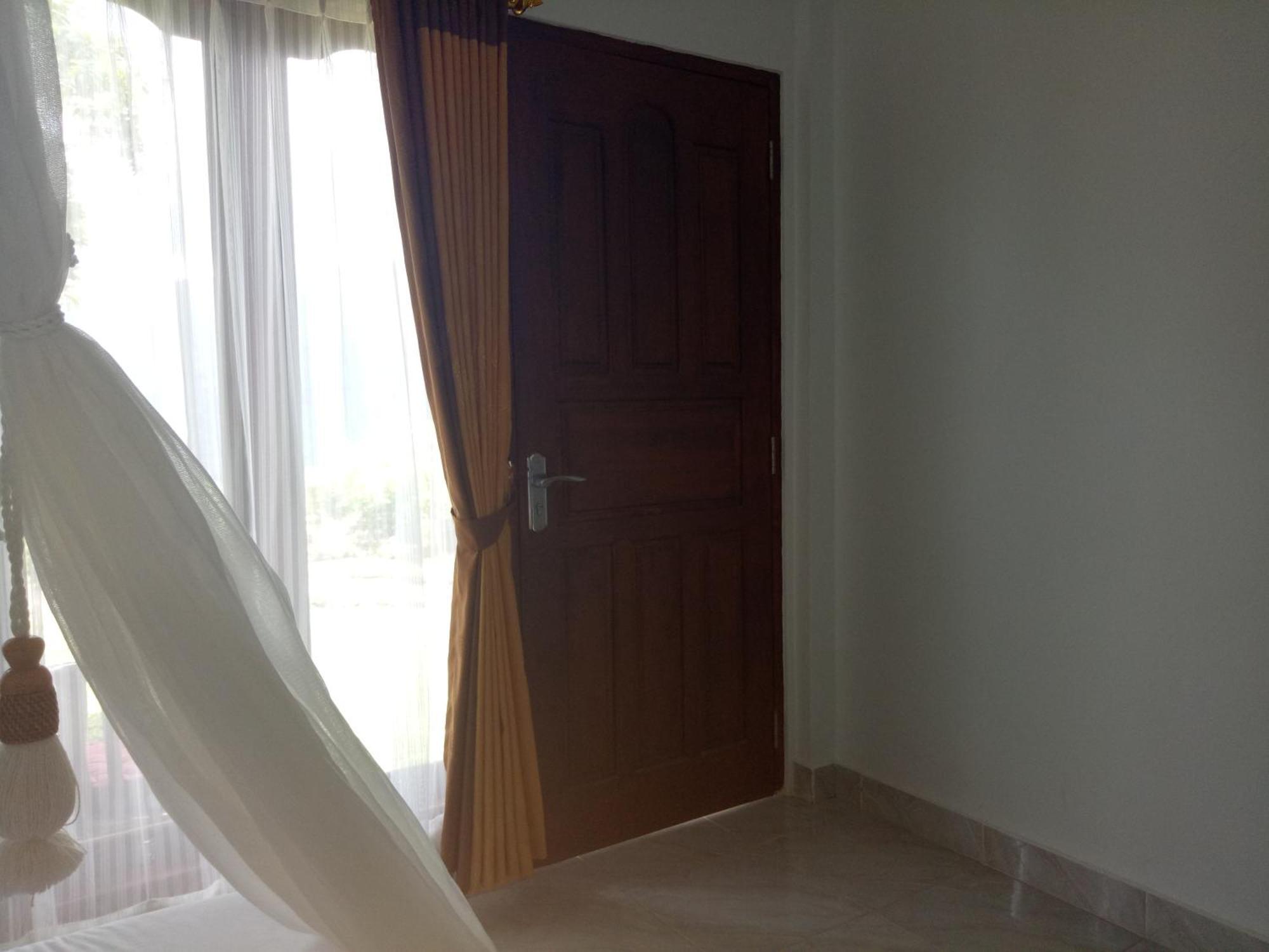 Aris Homestay And Warung Made Munduk Zewnętrze zdjęcie