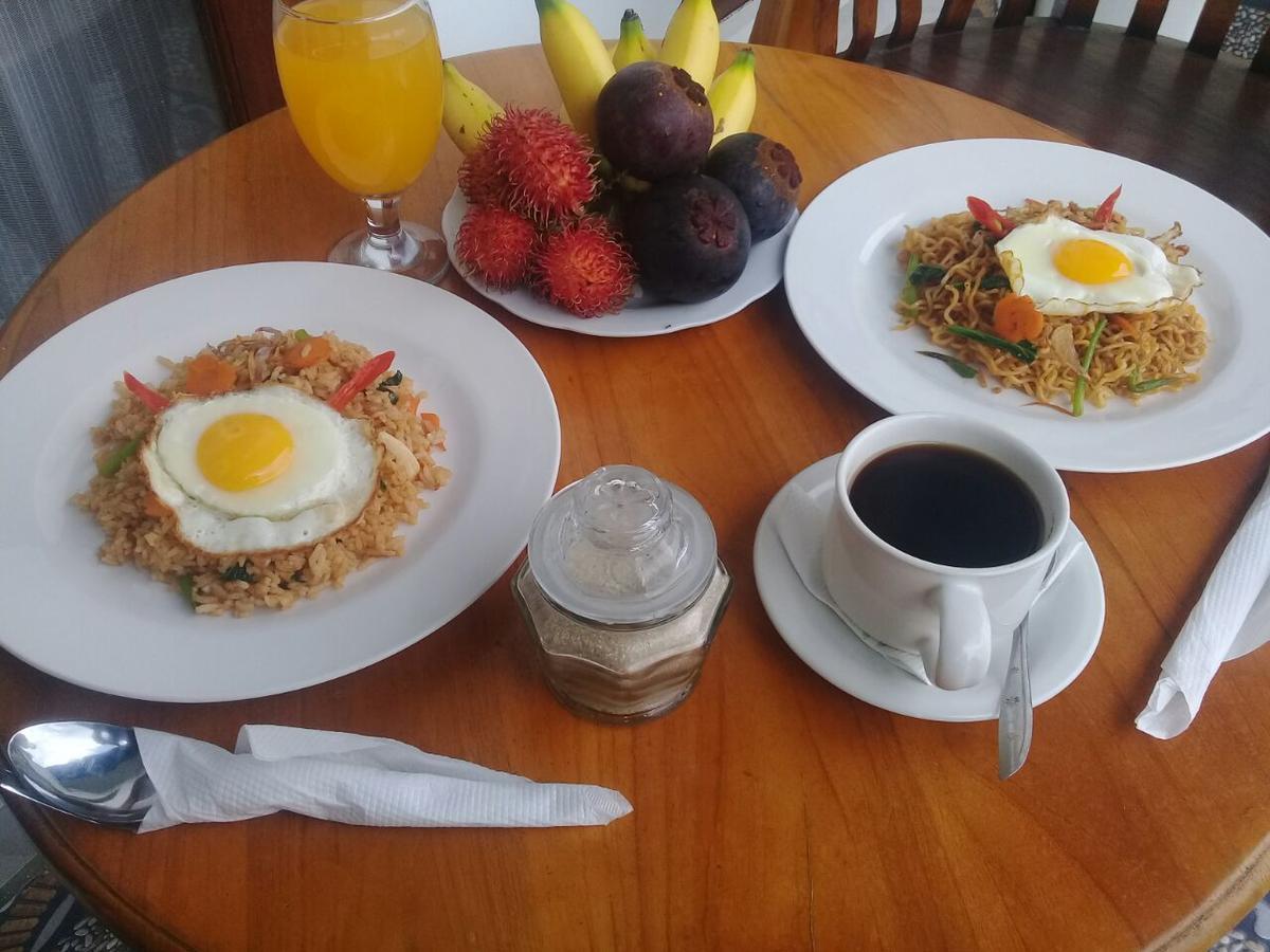 Aris Homestay And Warung Made Munduk Zewnętrze zdjęcie