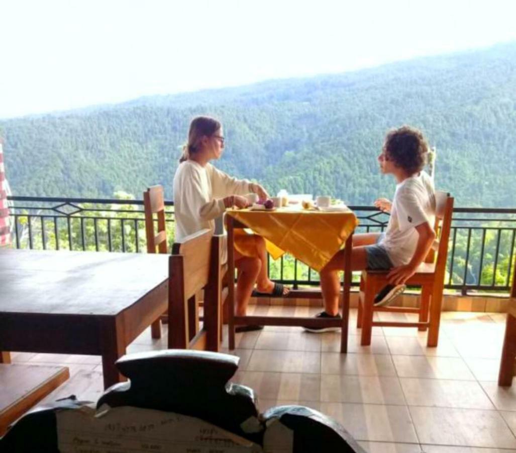 Aris Homestay And Warung Made Munduk Zewnętrze zdjęcie